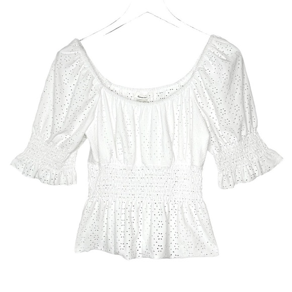 URBAN ROMANTICS Blouse Eyelet White Gathered Puffy sleeves Smocked Size Medium - Picture 1 of 7
